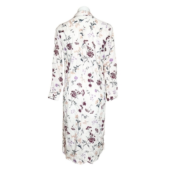 Chelsea and Theodore Light Pink Floral Button Down Tunic Dress With Slits - Picture 2 of 7